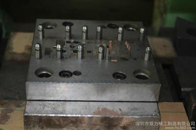 深圳市雙力精工制造 五金模具 精密模具制造 模具設(shè)計 五金連續(xù)模 模具材質(zhì)D2鋼料圖片_高清圖_細節(jié)圖